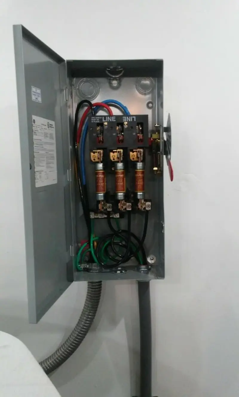 Three-phase disconnect switch installed for Electrical Wiring & Rewiring in Newark